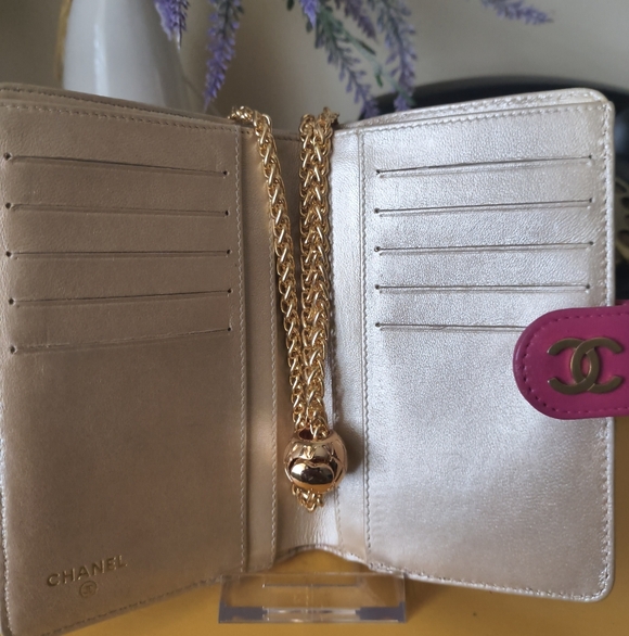 Pink Chanel Camellia Compact WOC In Excellent Condition- Dust Bag And Gold Chain - Picture 4 of 9